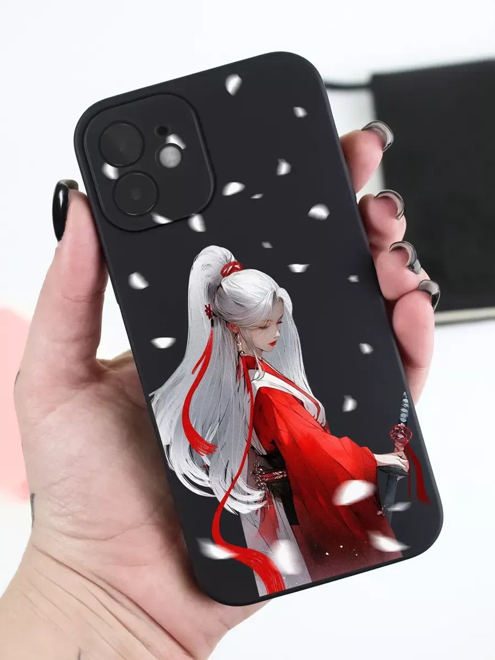Чехол на iPhone 12 с принтом