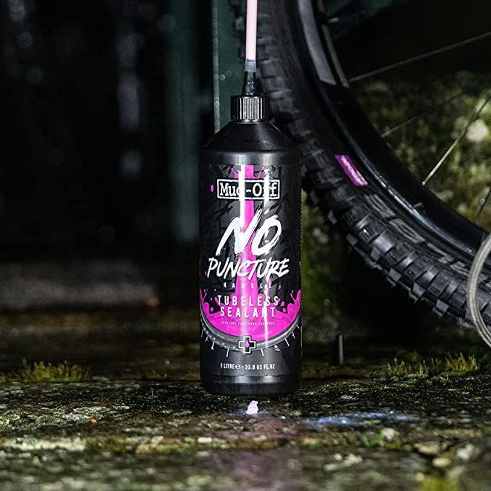 Герметик для бескамерных покрышек Muc-Off No Puncture Hassle Tubeless Sealant, 1 л