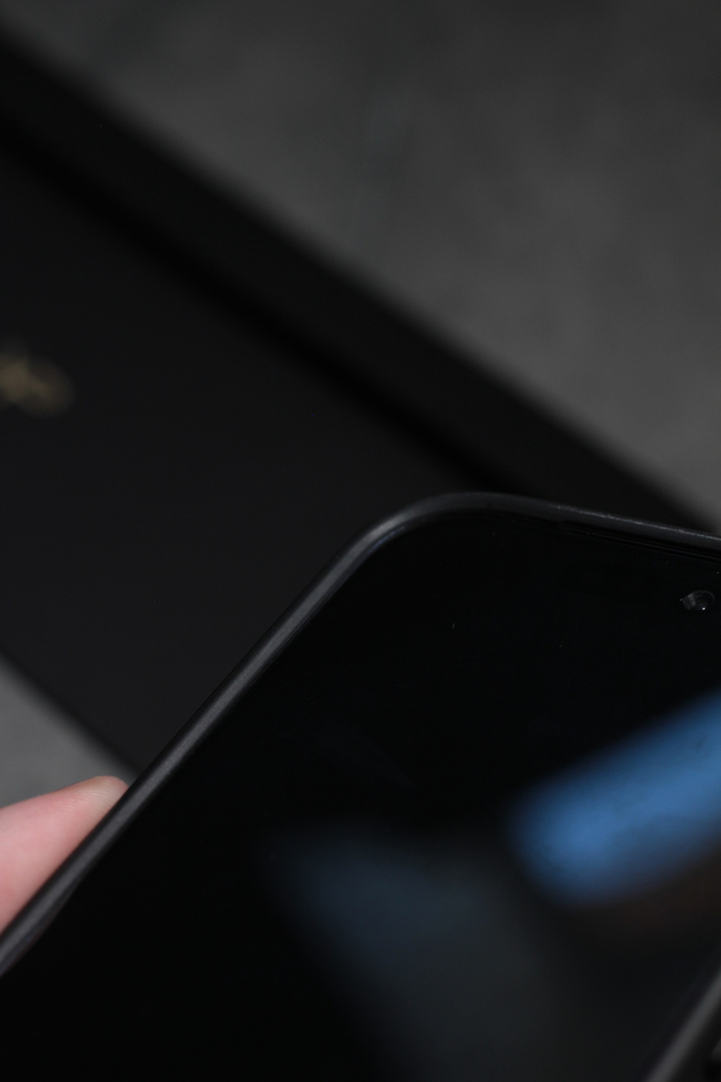 Чехол на iPhone 17 PRO с натуральным карбоном