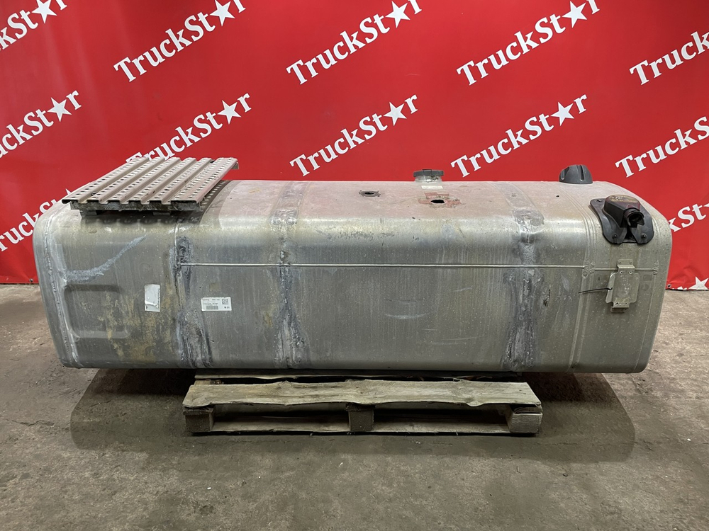 Бак топливный 680L+75L AdBlue 2018г.