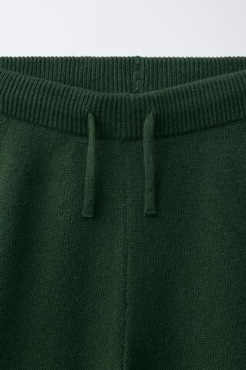 ZARA ТРИКОТАЖНЫЕ ШОРТЫ, ТЕМНО-ЗЕЛЕНЫЙ
