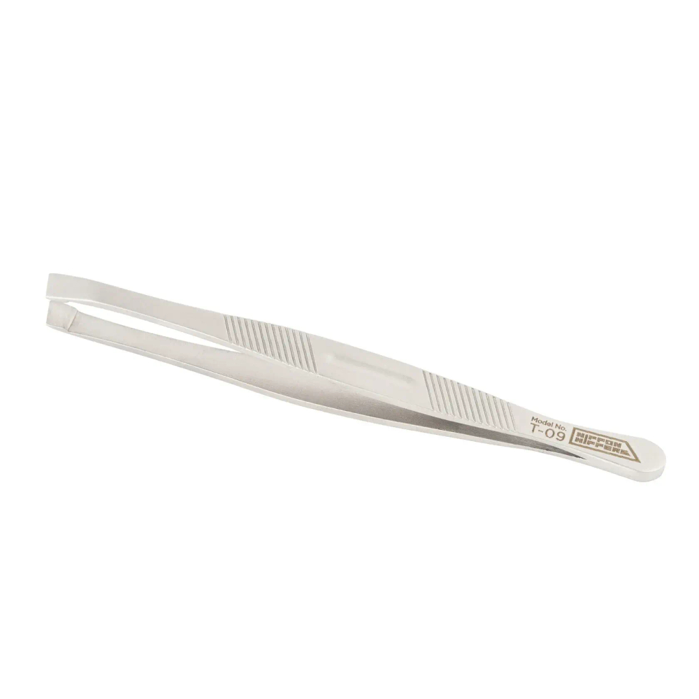 Пинцет Nippon Nippers T-09 для бровей скошенный 90мм