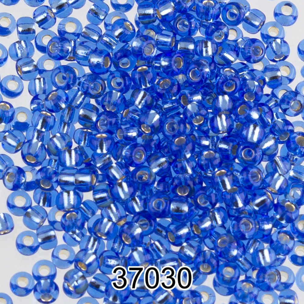 Бисер Preciosa 10/0 (2.3 мм), 500 г, 37030 (Ф266) св.голубой Бисер Preciosa 10/0 (2.3 мм), 500 г, 37030 (Ф266) св.голубой