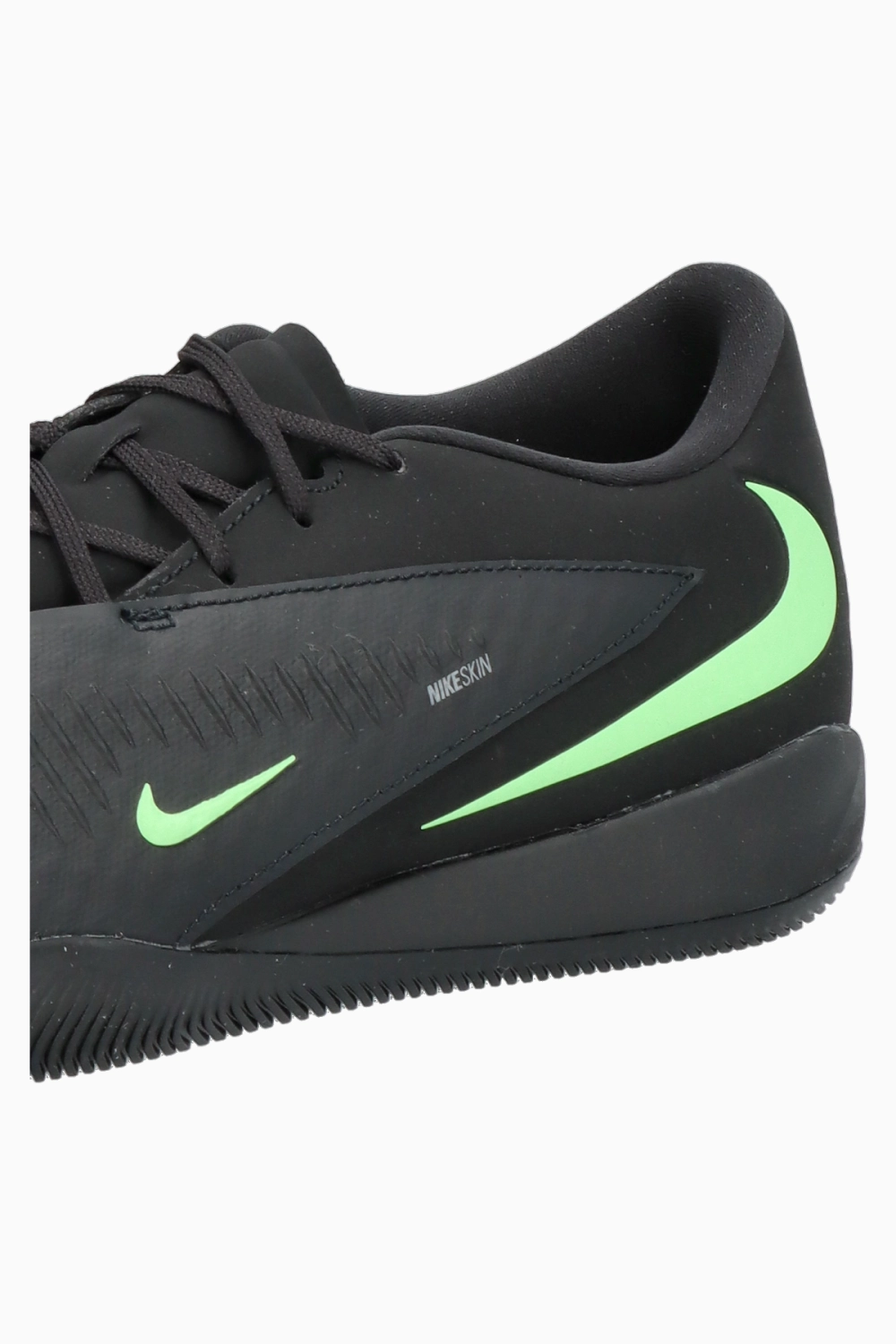 Футзалки Nike Phantom 6 Low Academy IC - черный