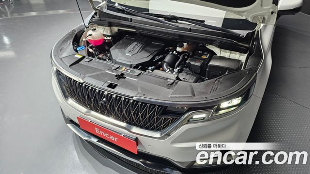KIA Canival 9-Seater Signature — 2022