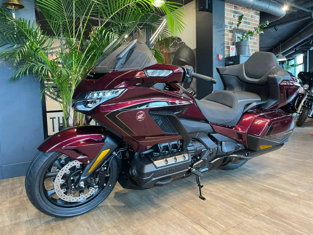 Honda GL1800 Gold Wing Tour "50th Anniversary" 2025 c НДС