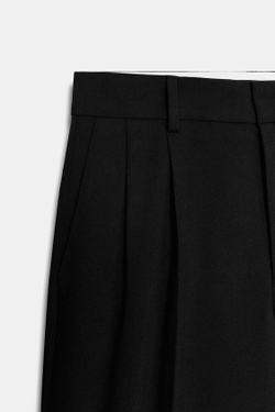 ZARA БРЮКИ В ПОЛОСКУ СО СКЛАДКАМИ И КЛАПАНАМИ, ЧЕРНЫЙ