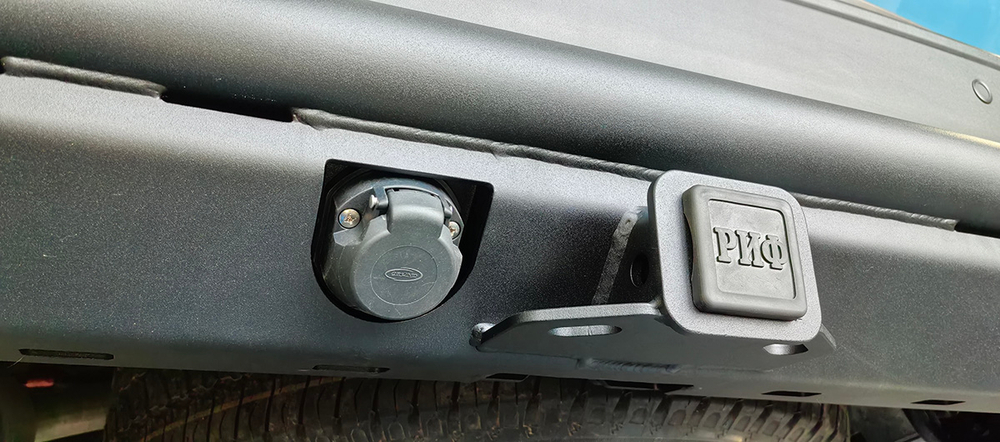 Бампер задний силовой/защита штатного бампера Toyota Land Cruiser Prado 250 c квадратом под фаркоп РИФ