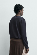БАЗОВАЯ ФУТБОЛКА SLIM FIT — ZARA