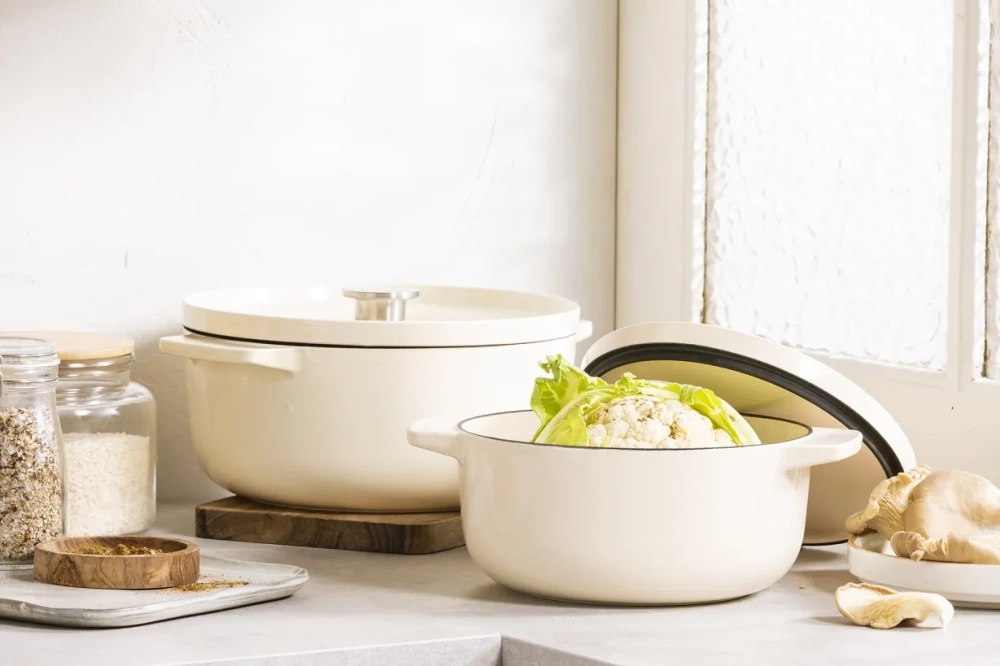 KitchenAid Чугунная кастрюля 22 см 3,3 л крем EAN 4894871009417