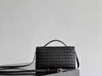 Сумка Bottega Veneta Andiamo Clutch — чёрная — фото 5