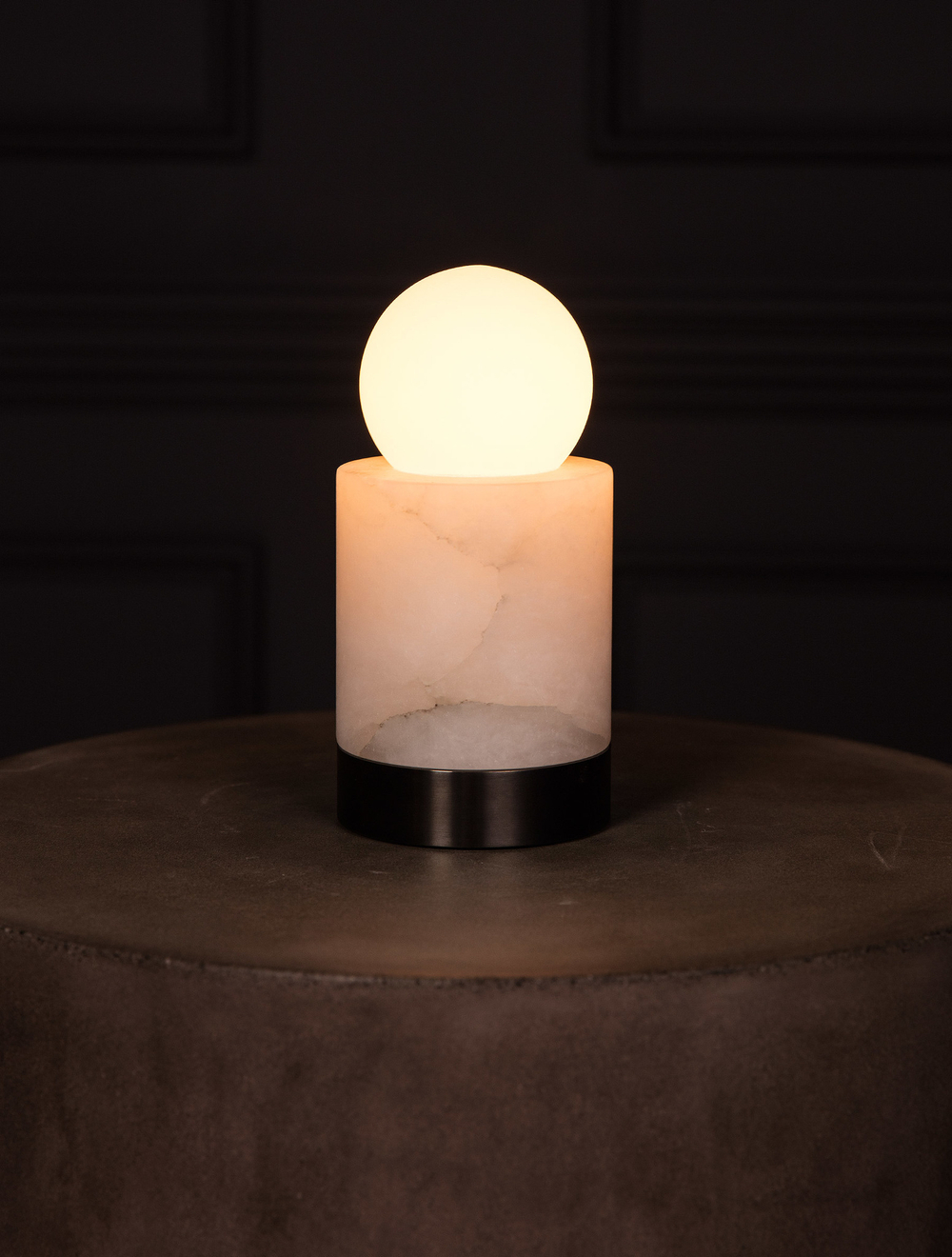 Alabaster T01 by ALLIED MAKER
