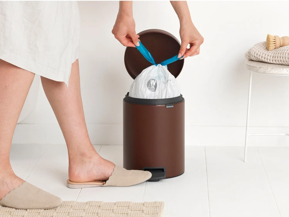 Brabantia Контейнер для мусора NewIcon 5л коричневый 208546