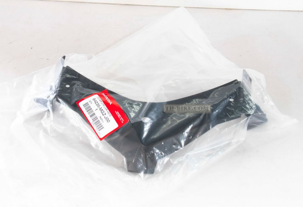 64235-MGZ-J00. COVER, CENTER LOWER HEADLIGHT. Fairing CBR500 2013-2015