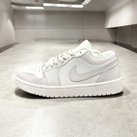 Nike Air Jordan 1 Low • White