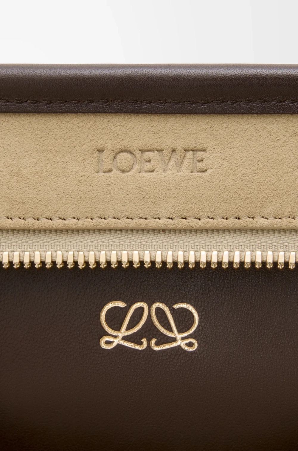 Loewe Маленькая сумка Amazona 180 из мягкой телячьей кожи, шоколадный