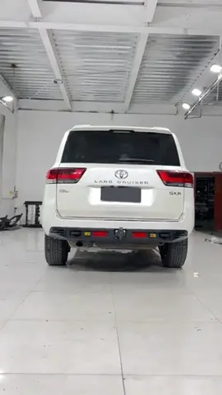 Силовой задний бампер со светом для Toyota Land Cruiser LC300 2021-2024+ крузер крузак крепление под лебедку