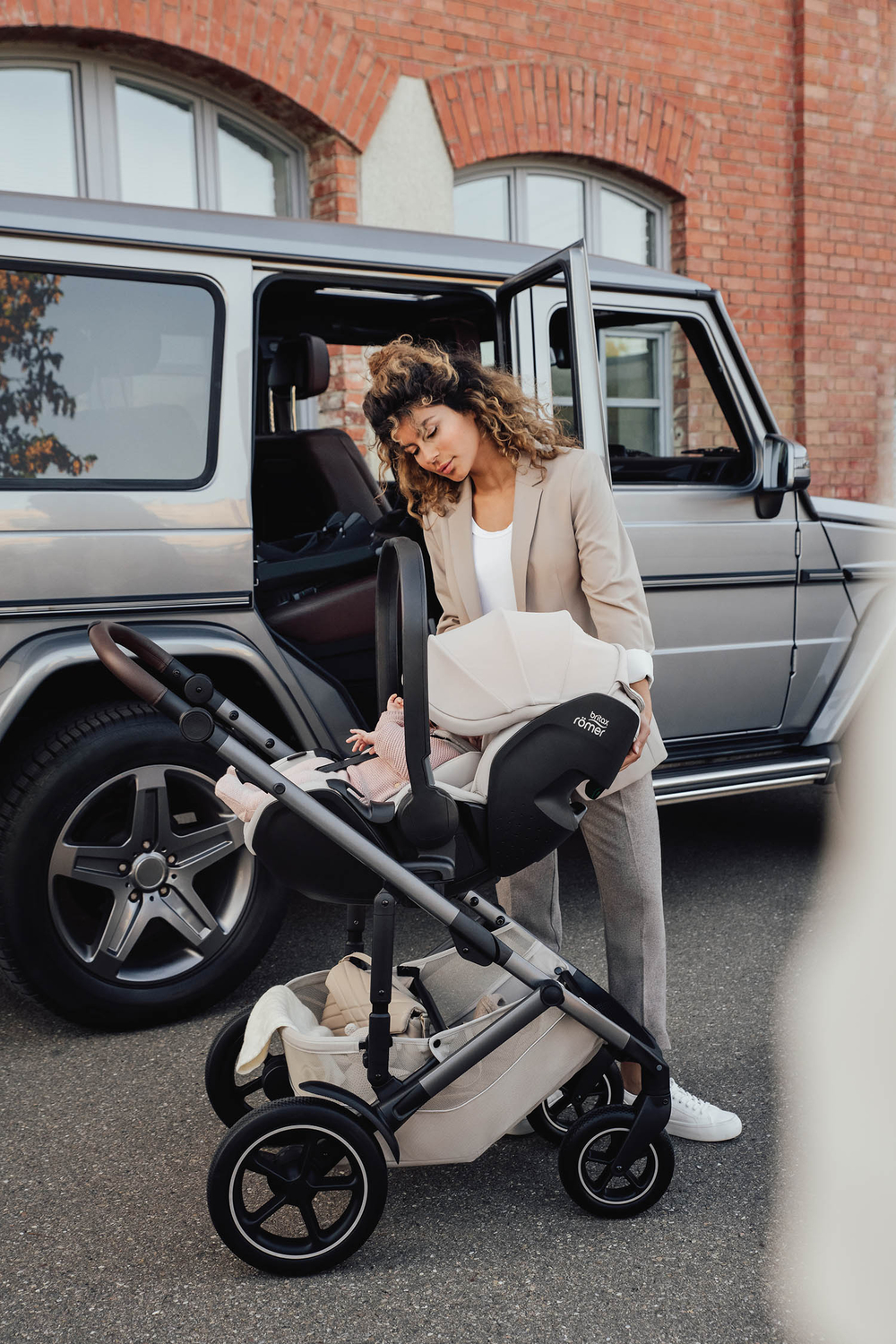 Автокресло 0+ Britax Roemer BABY-SAFE PRO LUX Soft Taupe 2000039636