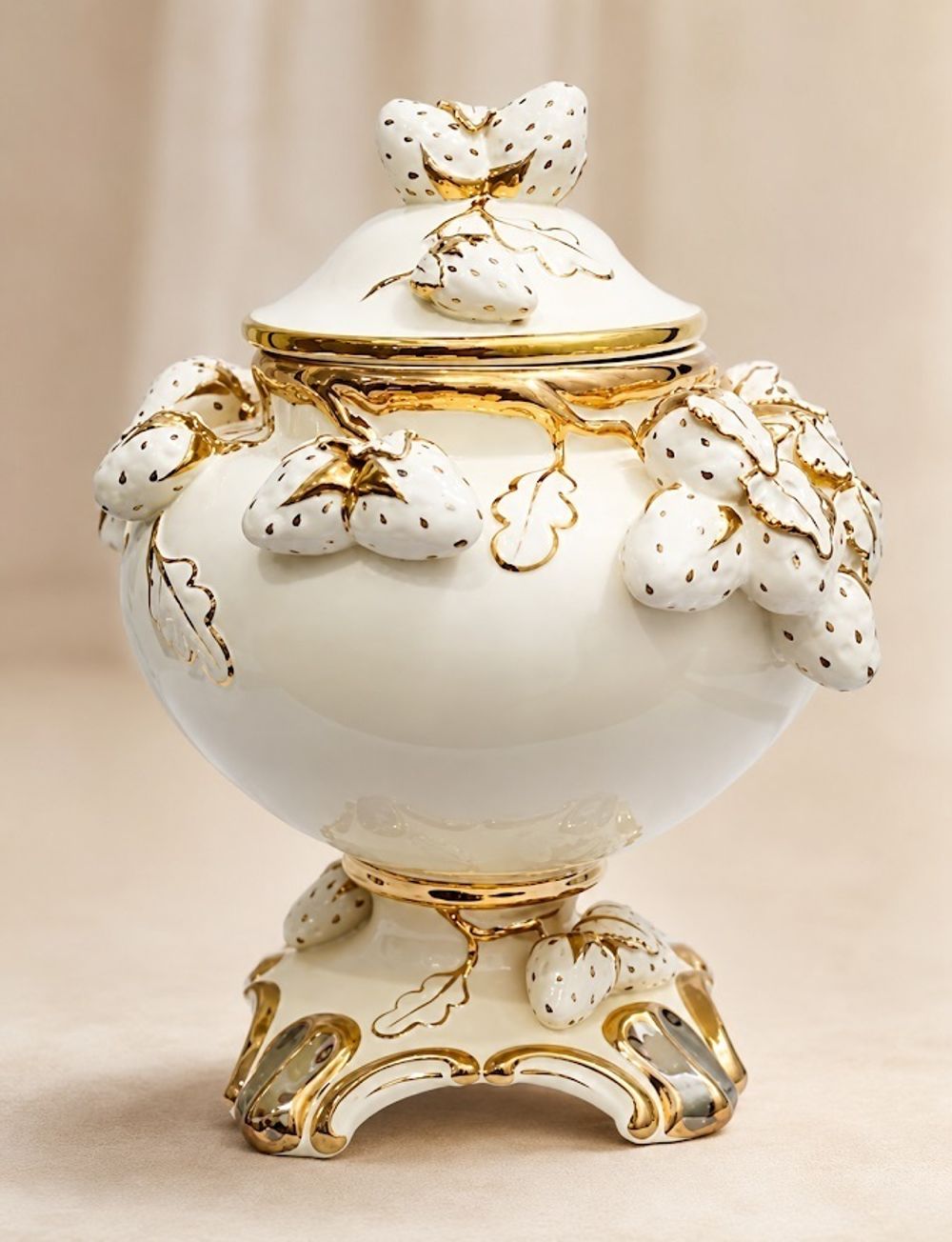 Lenardi 30-157 Фруктовница на ножке с крышкой 42 см в под.уп.(х1)Фарфор