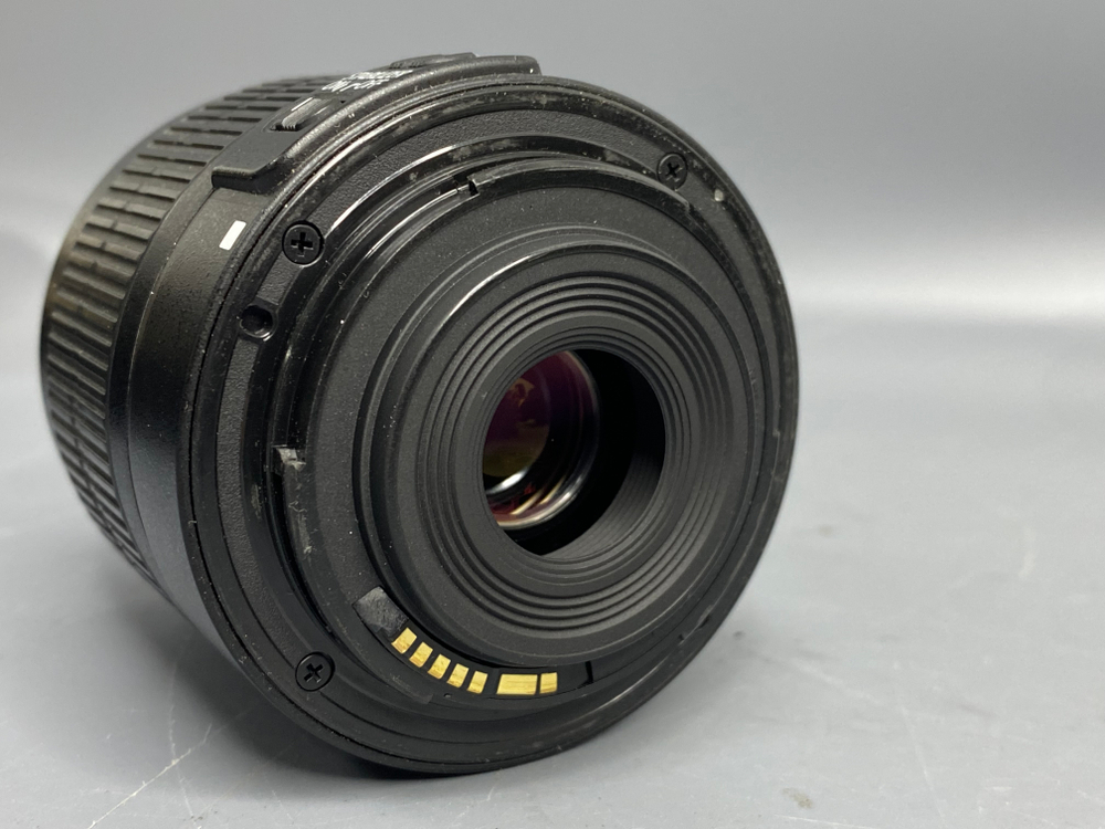 Canon 550D Kit 18-55mm 3.5-5.6 IS II 38.000 кадров