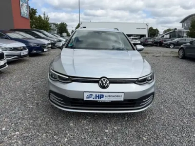 Volkswagen Golf VIII поколения в кузове Variant (универсал)