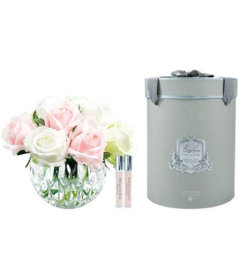 Букет из бутонов роз, розовых, зеленых и белых Charente Rose & Rose Petal, Cote Noire