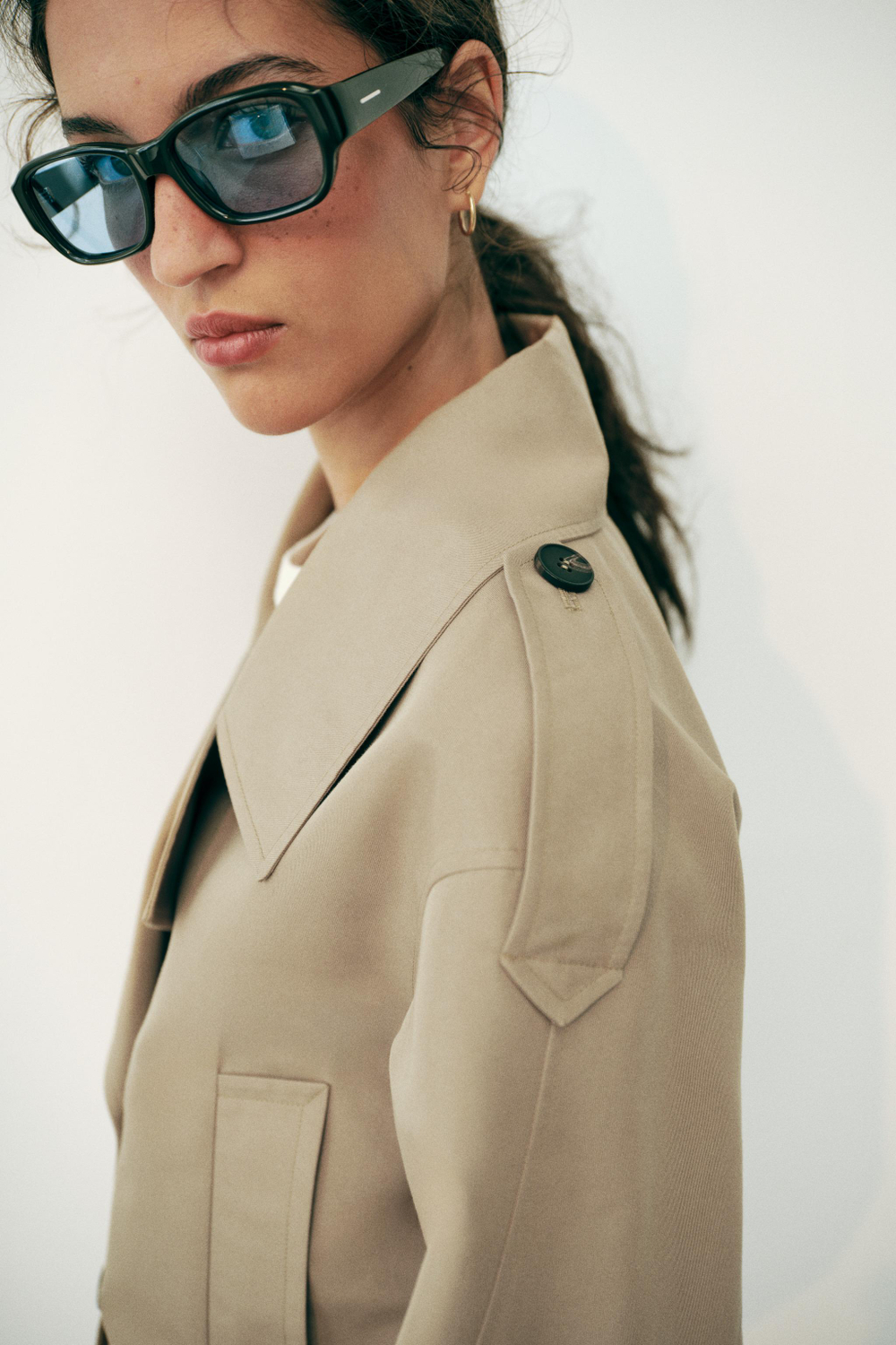 КОРОТКАЯ ДВУБОРТНАЯ КУРТКА-ТРЕНЧ — ZARA