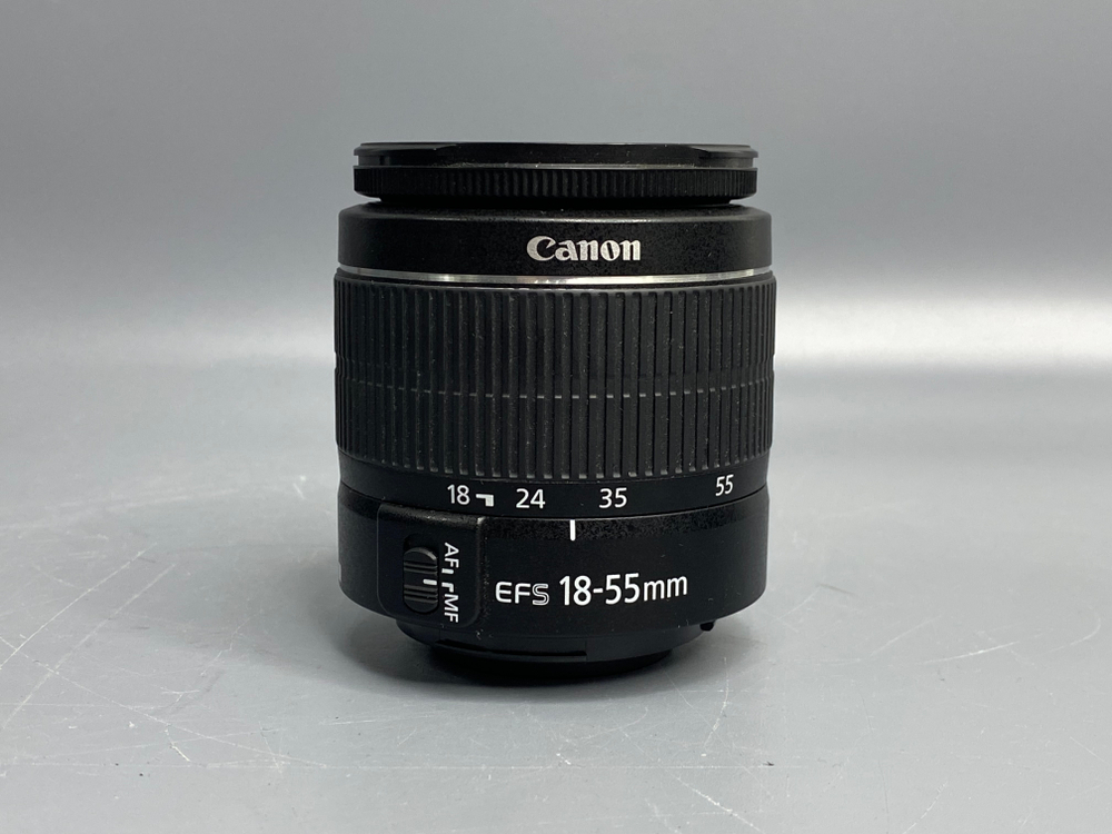 Canon 1200D kit 18-55mm III 3000 кадров