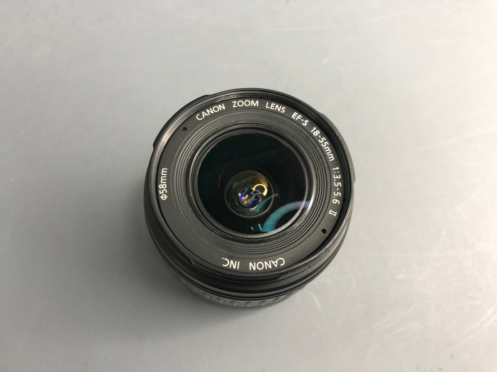Canon 650D kit 18-55mm II 10.300 кадров