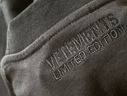 Футболка Vetements