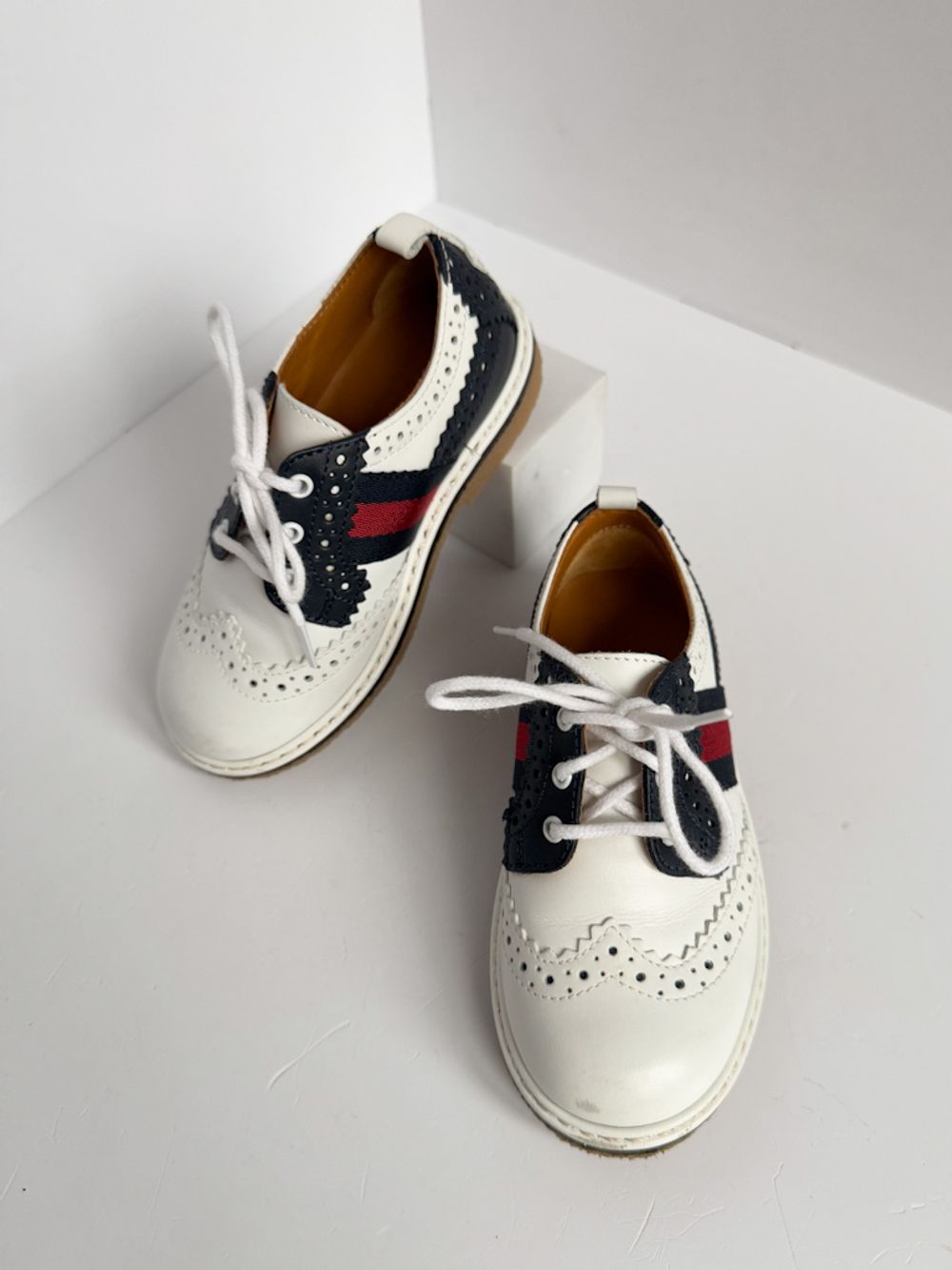 Кожаные туфли Gucci, 22