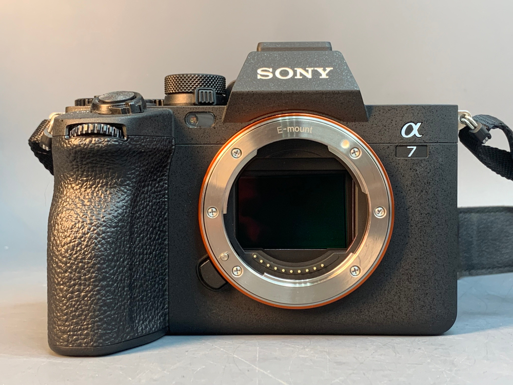 Sony A7 IV 12840 кадров