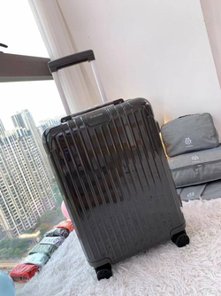 Дорожный чемодан Rimowa