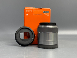 Sony 30mm 3.5 Macro E