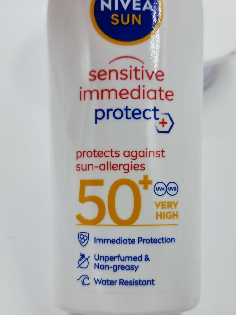 Солнцезащитный лосьон NIVEA SUN для чувствительной кожи SPF 50+, с экстрактом алоэ и солодки, 200 мл (Германия)