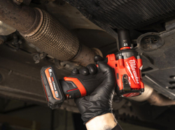 Аккумуляторный гайковерт Milwaukee M12 FCIWF38G3-0 4933493451