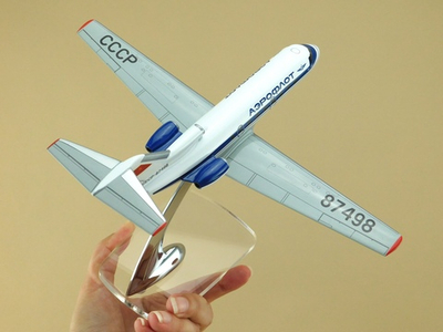 Модель самолета Як-40 (М1:100, Аэрофлот СССР-87498)