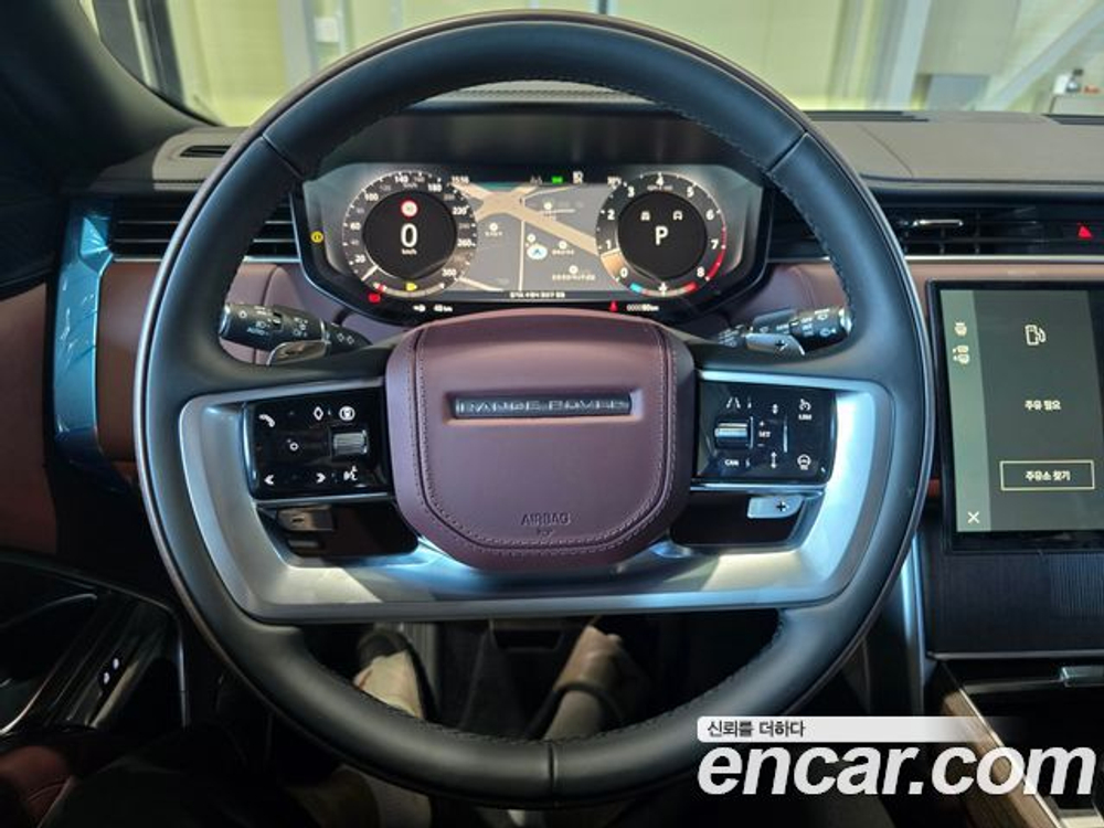 Land Rover Range Rover P530 Autobiography — 2025
