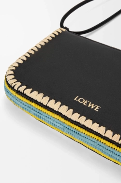 Loewe Сумка Rio из классической телячьей кожи и рафии, черный