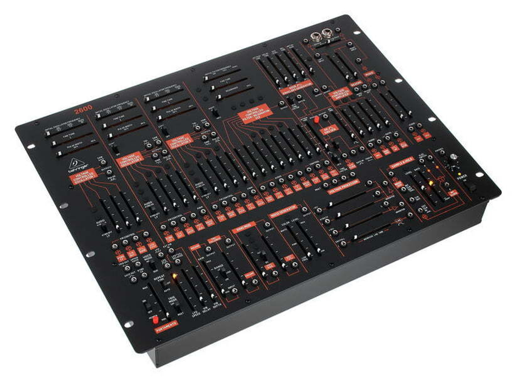 Behringer 2600