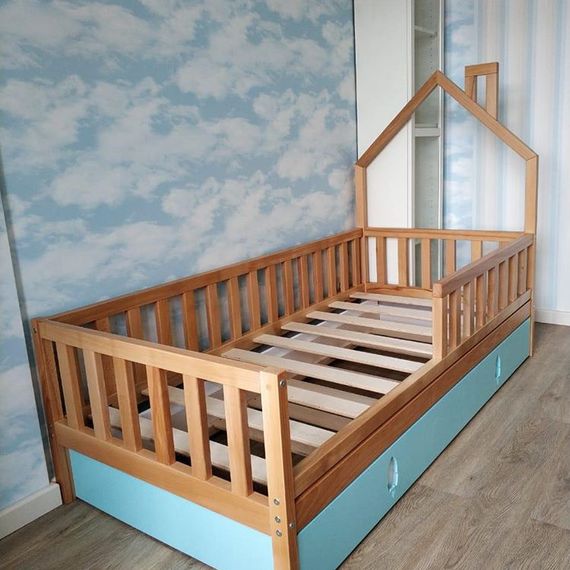 Детская кроватка Туко (Tuko) из массива бука