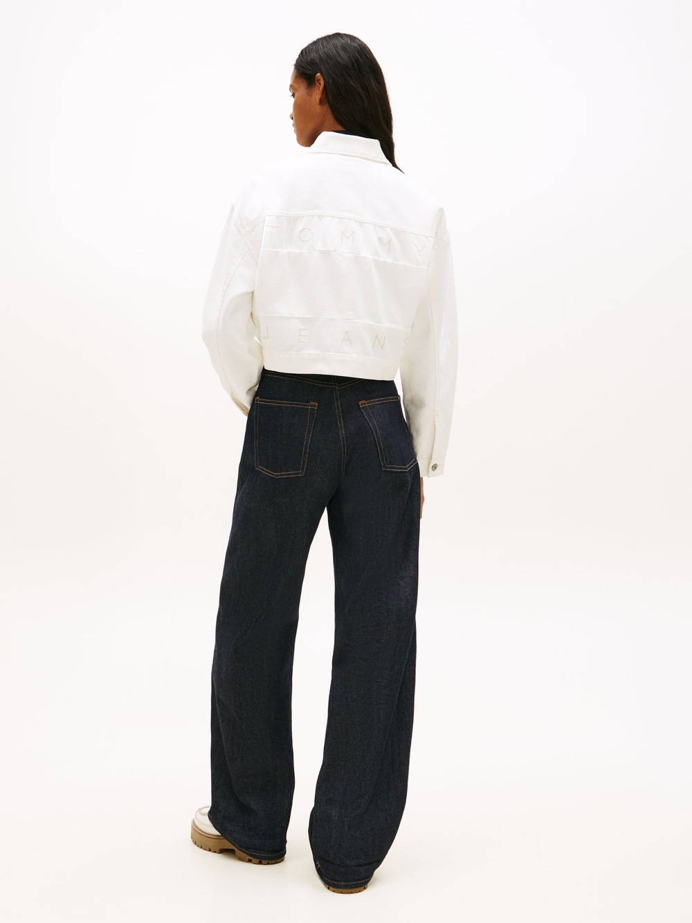 Куртка джинсовая женская TOMMY JEANS OVSZ CROP TRCKR JCKT