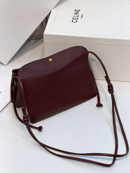 Сумка CELINE TRIO FLAP IN SMOOTH LAMBSKIN