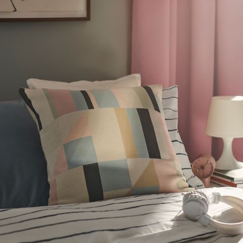 Чехол на подушку IKEA LYKTBARARE (ЛЮКТБЭРАРЕ), Светло-бежевый с рисунком, 50x50 см