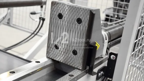 Автоматический ленточнопильный станок Bomar Workline 410.280 GA