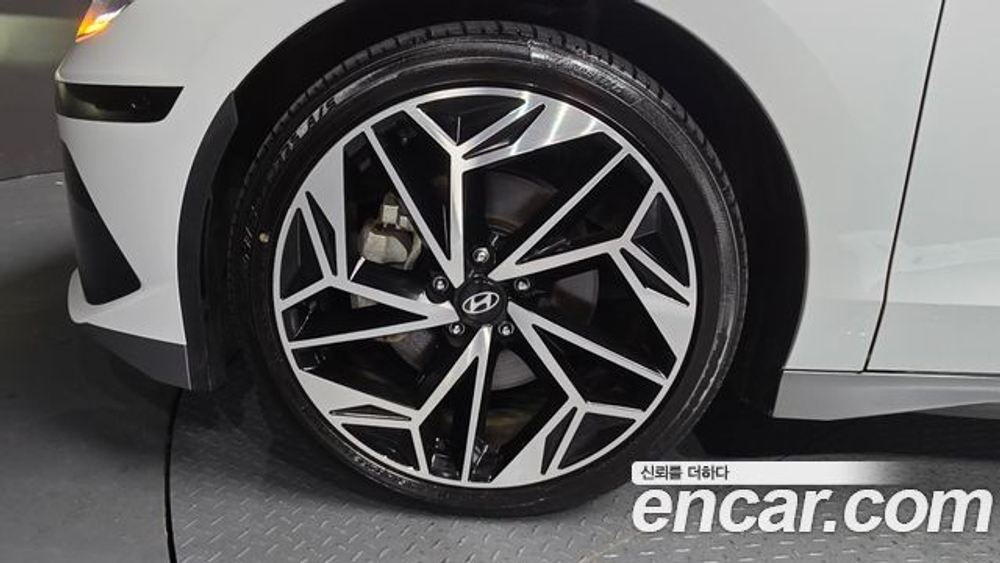 Hyundai Ioniq6 Long Range AWD — 2023