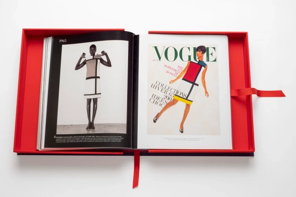 Книгa Assouline The Impossible Collection Yves Saint Laurent