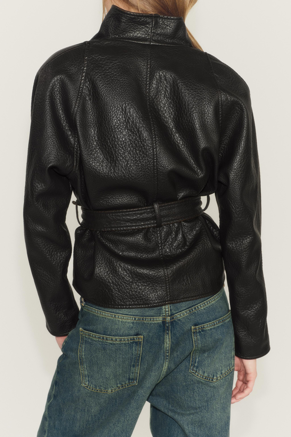 КУРТКА ИЗ ИСКУССТВЕННОЙ КОЖИ С ПОЯСОМ — ZW COLLECTION — ZARA