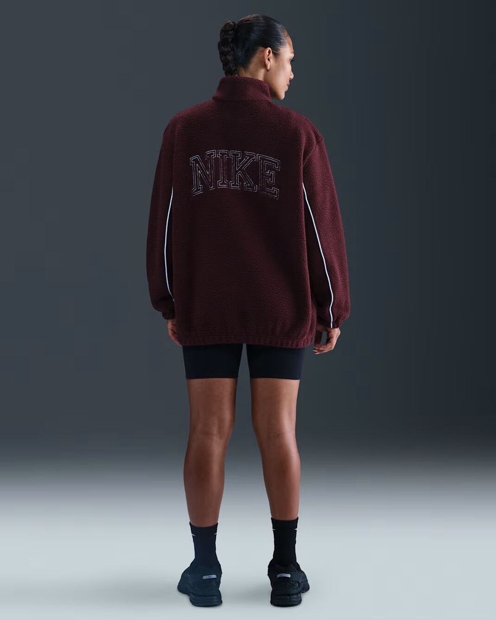 Nike Sportswear Женская флисовая куртка с длинным ворсом и застежкой-молнией по всей длине -NIKE