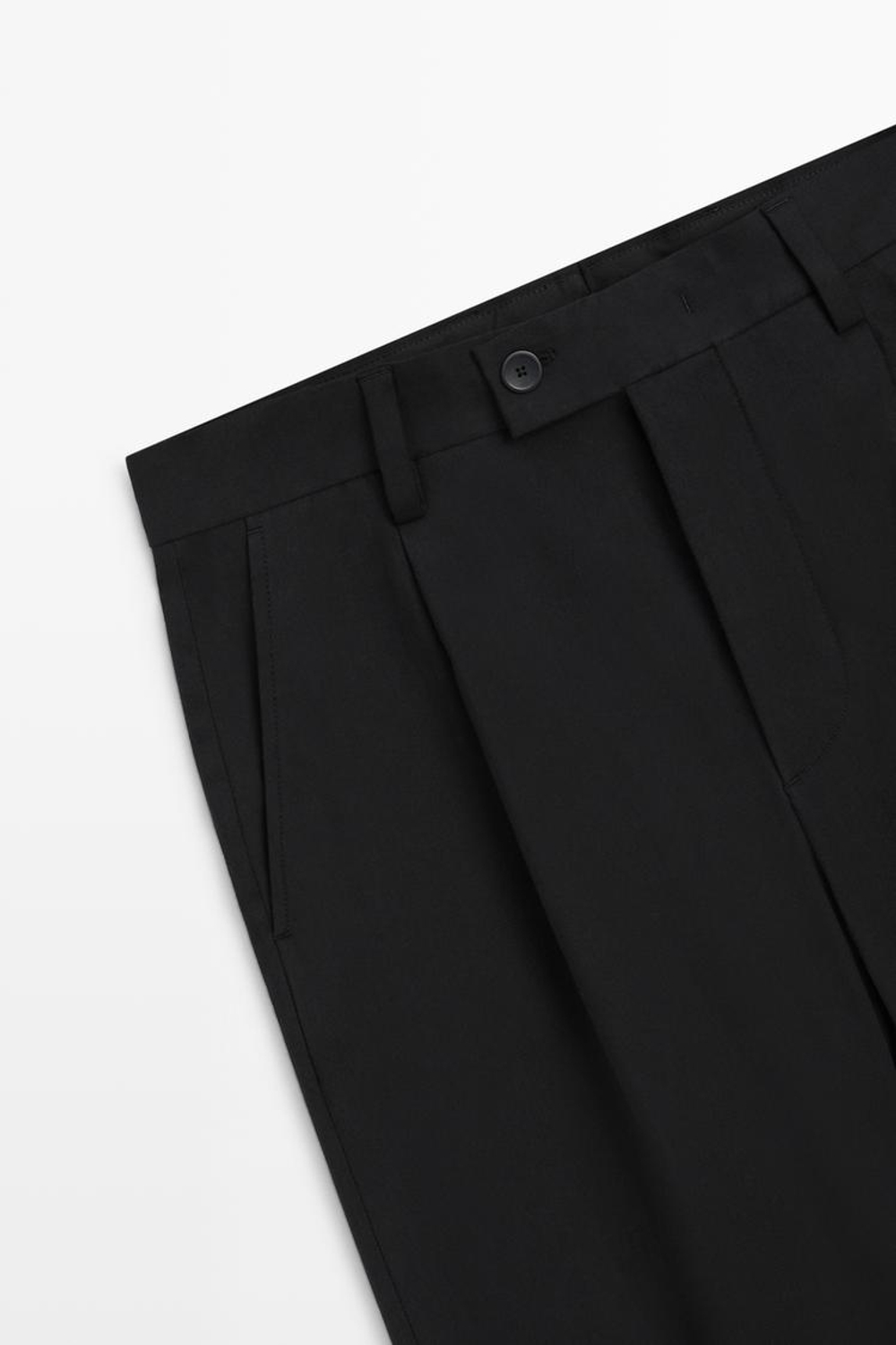 Massimo Dutti Брюки свободного кроя с защипами, черный